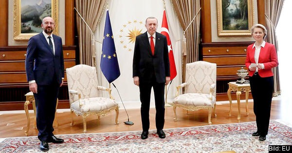 Erdogan insulta i leader dell'UE durante la riunione