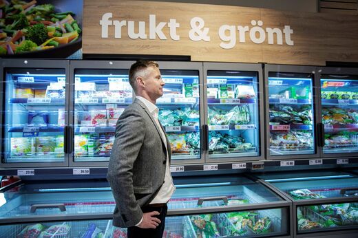 Johan Augustsson, il direttore svedese di Lidl, afferma che le aziende alimentari combatteranno con becchi e artigli per mantenere il volume di vendita che hanno ricevuto.