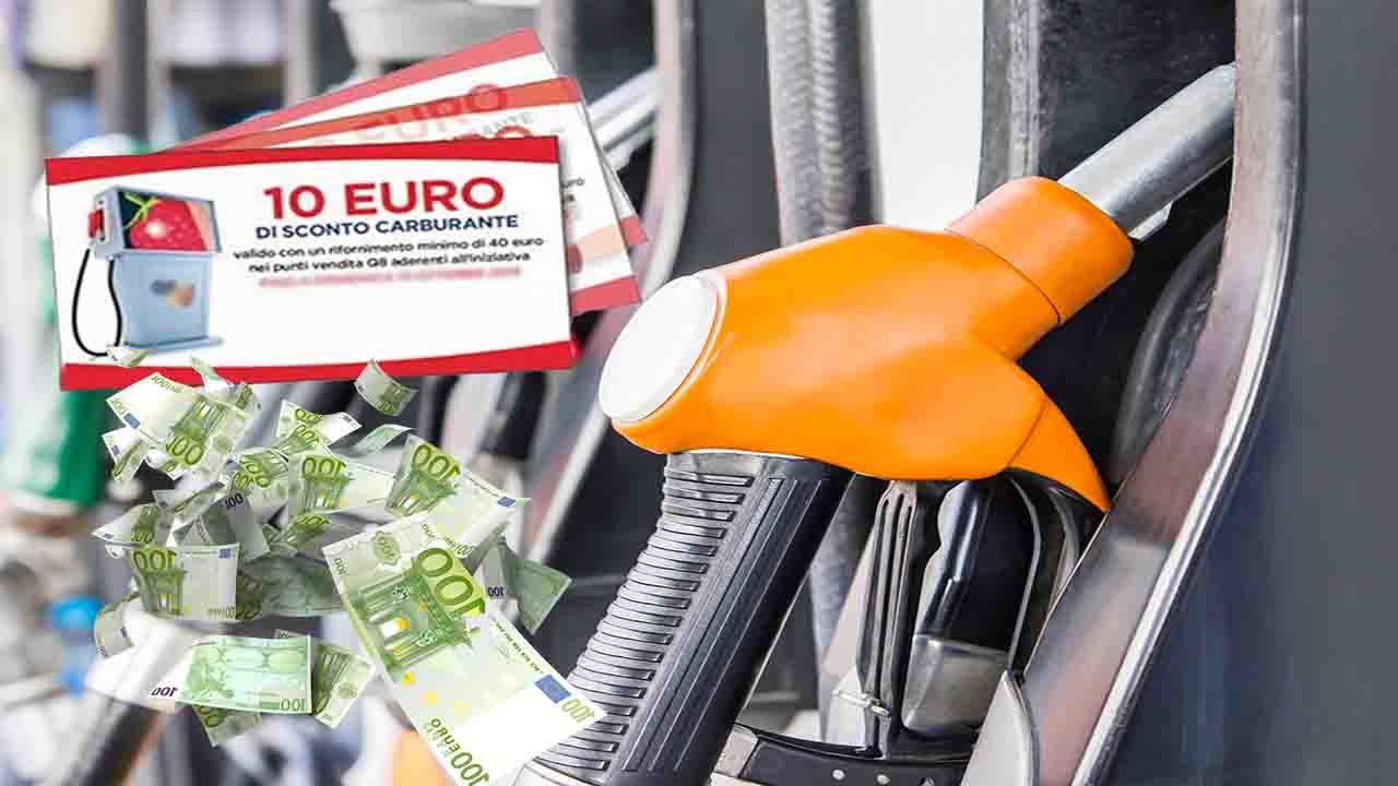 Distribuiscono i biglietti per fare rifornimento a costo zero

