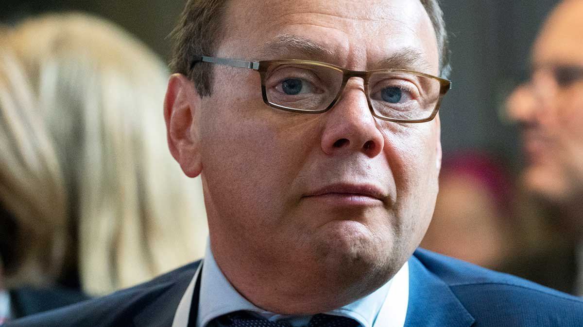 Bank med oligark som storägare i konkurs