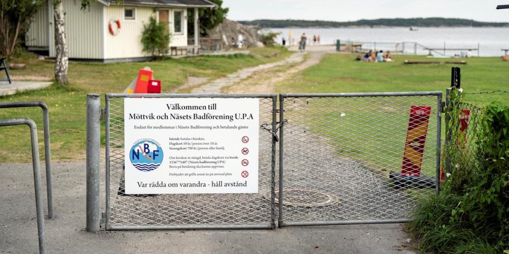 La NASS Bathing Association di Göteborg è entrata in spiaggia e ha infranto molte leggi