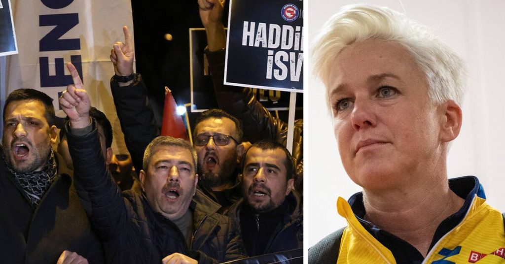 Kajsa Bergqvist della Commissione europea in Turchia: "Non è divertente vedere bruciare bandiere svedesi"