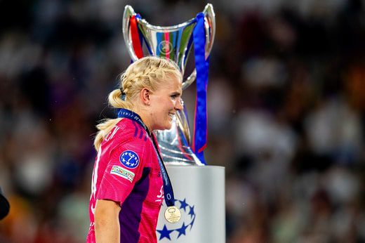 Il portiere di riserva Leon Emma Holmgren è stato l'ultimo svedese a vincere la Champions League (2022).