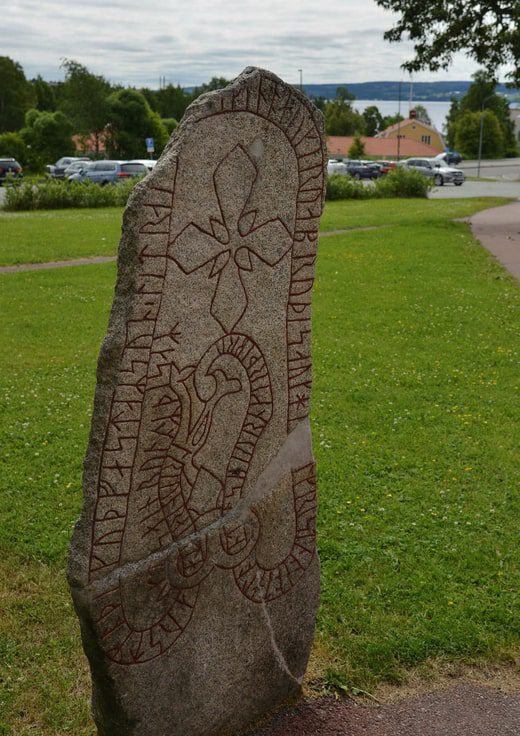 Frösö Stone è la pietra runica più settentrionale della Svezia.