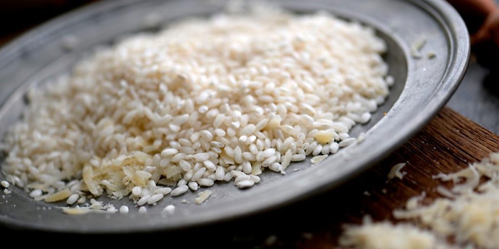 L'India sta soffocando le esportazioni di riso bianco