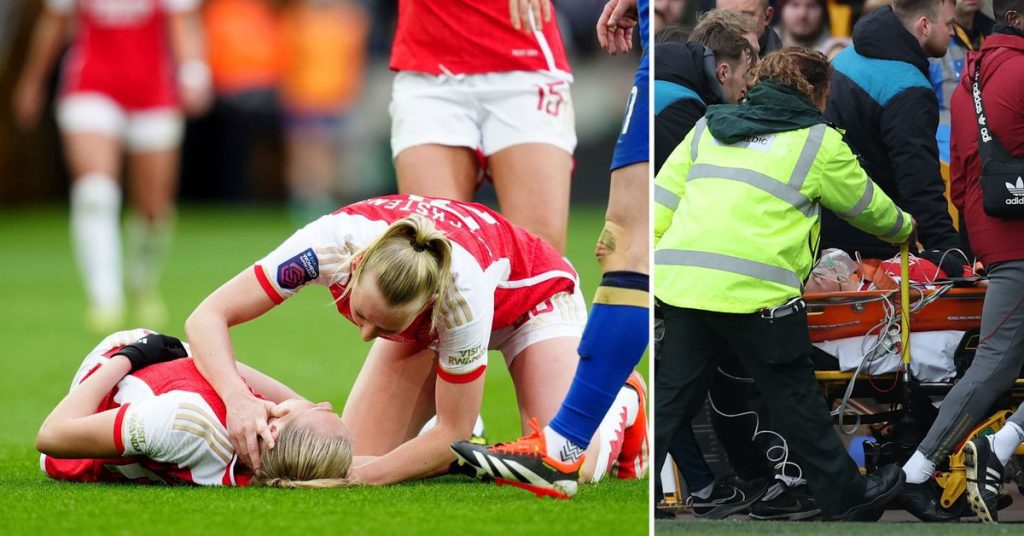 Calcio: Frida Mannum crolla durante la finale di coppa tra Arsenal e Chelsea