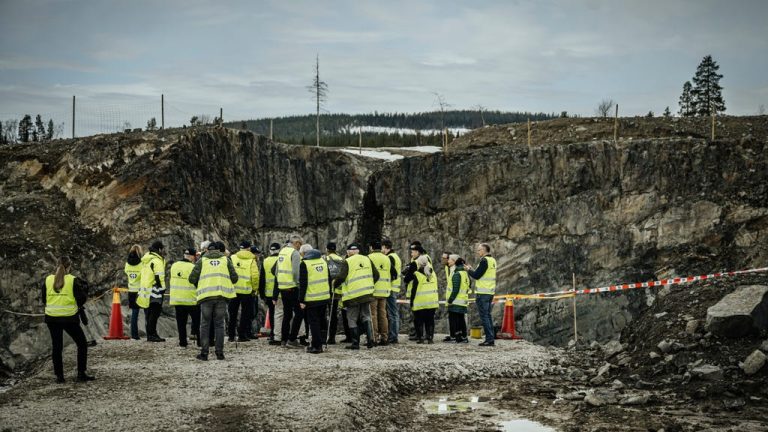 Le preoccupazioni globali spingono i prezzi dell’oro a livelli record