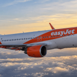 EasyJet introduce il Wi-Fi a bordo: accordo con Starlink per Internet ad alta velocità dal 2027